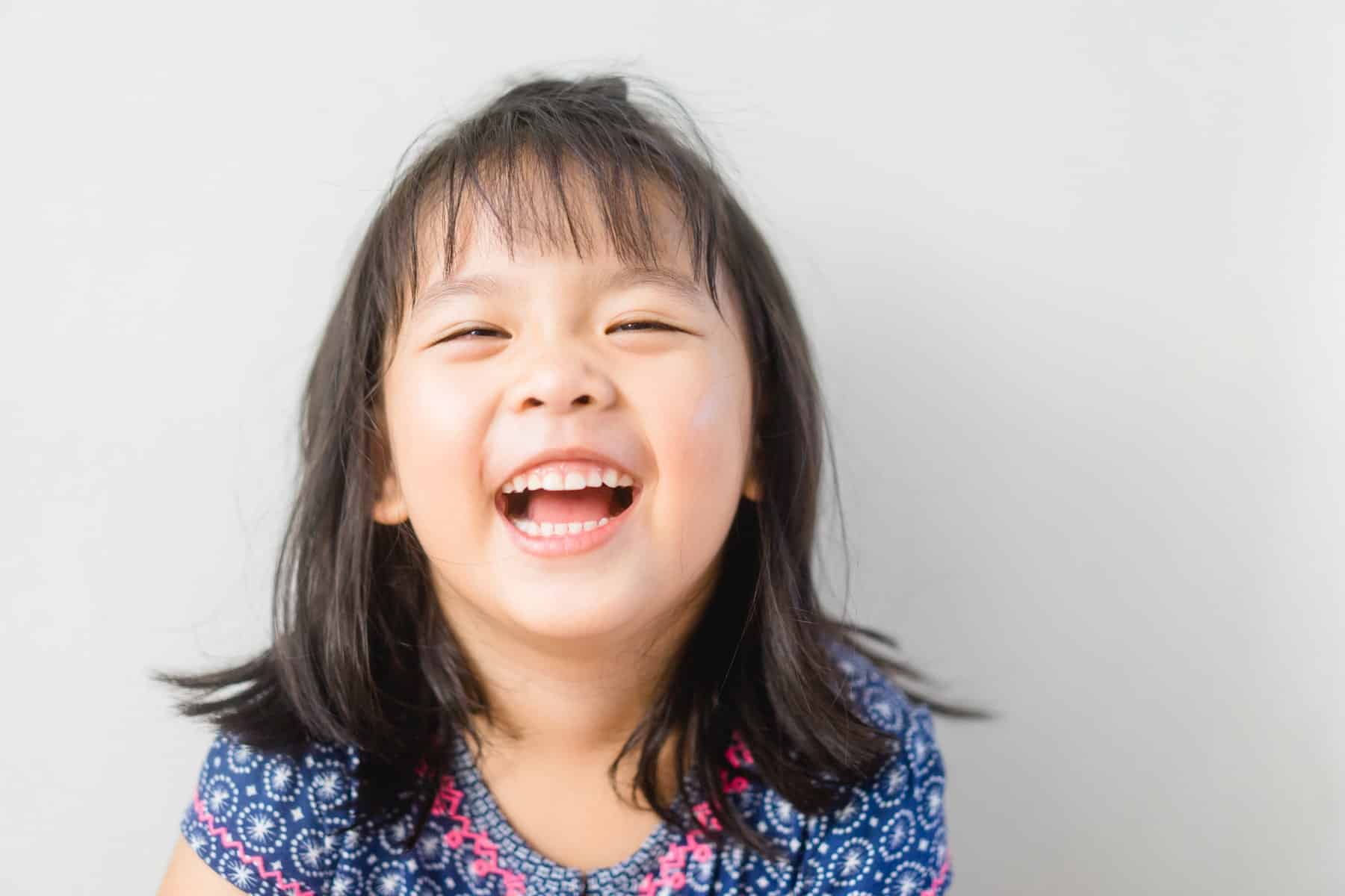 learn about what to do in a children's dental emergency with helpful tips from Honeybee Pediatric Dental Co in Lawrence, Lenexa, and Praire Village KS